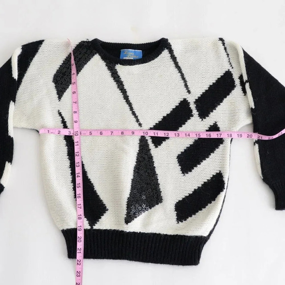 Vintage  Liana Petites Black & Cream Geometric Shapes Knit Crewneck Sweater S - Picture 5 of 13